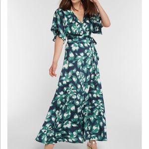 NWOT Aakaa Maxi Wrap Dress size medium